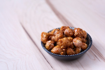 spanish candied macadamia nuts