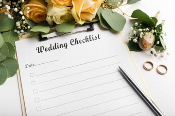 Wedding checklist with copy space and cute flowers