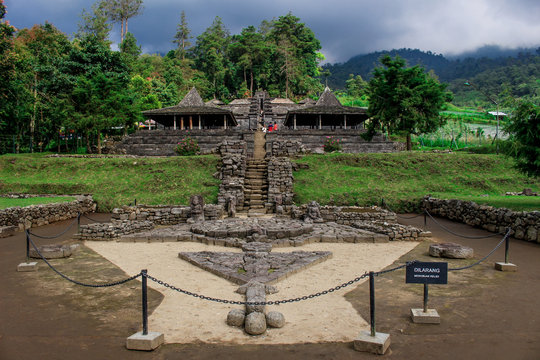candi cetho