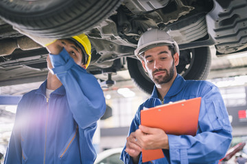 Together we can! : Team mechanics concepts - checking and repairing the car in the workshop garage