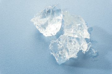 Obraz premium ice cube and water background 