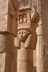 Skulpturen in Hatschepsut Tempel