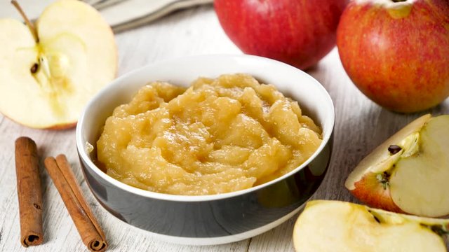 apple sauce with cinnamon in bowl