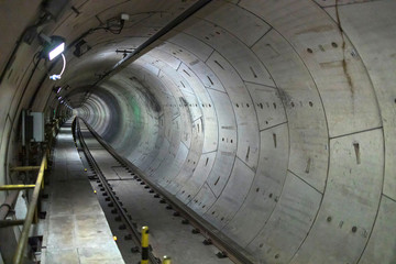 túnel de trem geometria de cobertura