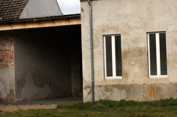 Obraz na płótnie Canvas Feuchtigkeit und Nässe an der Aussenwand vom Mauerwerk