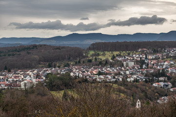 Fototapeta na wymiar Panoramablick auf Neckartenzlingen und schwäbische Alb
