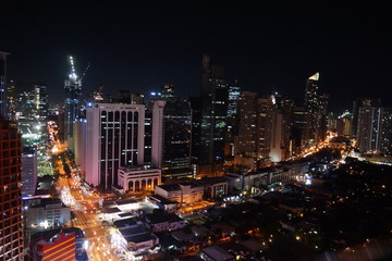 Fototapeta premium makati city skyline along buendia 1