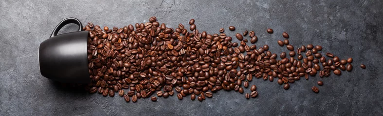 Afwasbaar Fotobehang Koffie Koffiekopje met geroosterde bonen