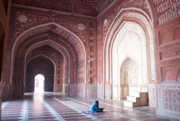 Prayers at Kau Ban Mosque, Taj Mahal, Agra, India