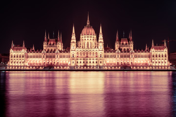 Fototapeta premium Budapest parliament at night