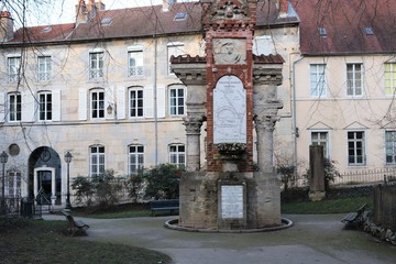 Ancien théâtre romain à Besançon - Ville de Besançon - département du Doubs - Région...