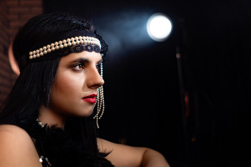 Figure of girl in gatsby style