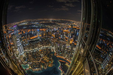 ブルジュ・ハリファの展望台から見えるドバイの夜景