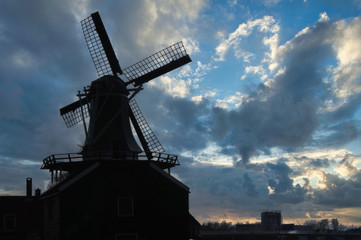 Dynamic Windmill