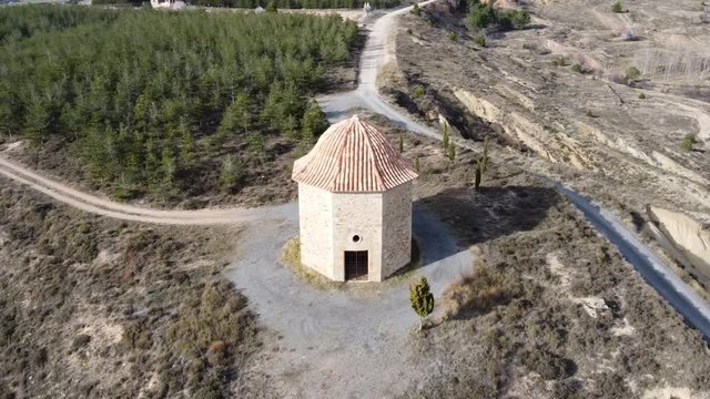 Hermita rural en el pueblo Rubielos de Mora, Espa&ntilde;a