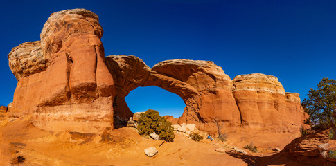 Turret Arch From the West Side © Larry