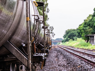 Taking advantage of the railway to capture some moments