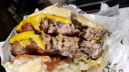 hamburguer gourmet carne bife pão