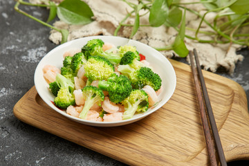 Fried shrimps with Broccoli