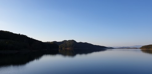 Fototapeta premium lake in the mountains