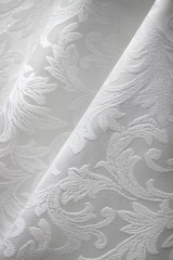  folds of white fabric