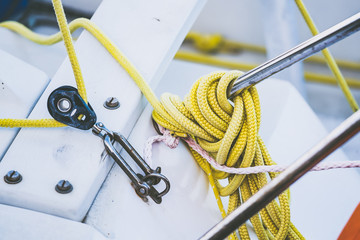 Cordage noeud de marin sur un bateau