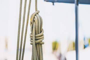 Cordage noeud de marin sur un bateau