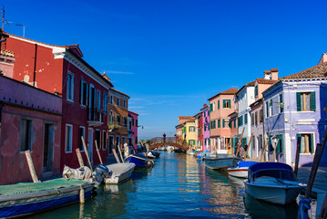 Fototapeta na wymiar Burano island, famous for its colorful fishermen's houses, in Venice, Italy