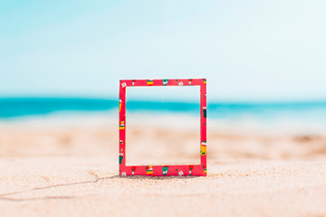Fototapeta premium instant frame with summer pattern and space for text