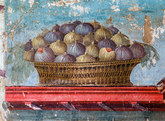 Oplontis Villa of Poppea - Triclinium. A basket of figs.