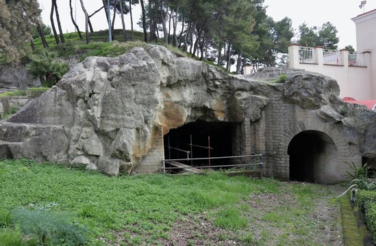 Napoli - Cisterne romane del Parco Archeologico di Pausilypon