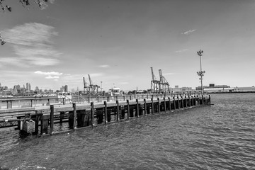 Obraz premium Panoramic view from Governors Island, NYC