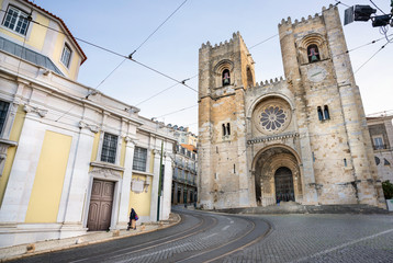 Naklejka na ściany i meble street in old town of lisbon portugal