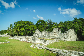 Fototapeta na wymiar El Ray, Mayan Ruin in Cancun, Mexico
