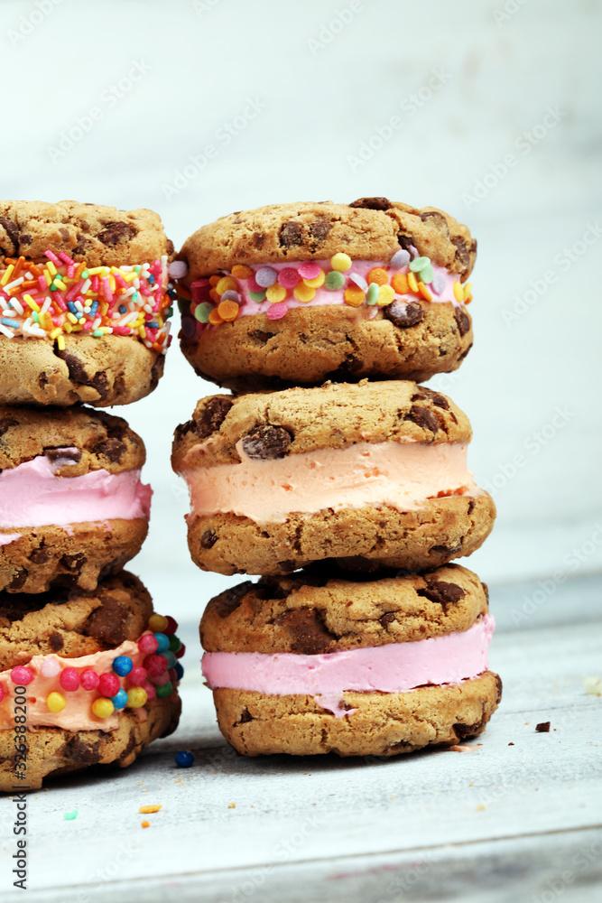 Wall mural ice cream sandwiches with strawberry and chocolate. chocolate chip cookie ice cream sandwich