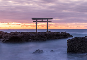 大洗神磯の鳥居と日ノ出