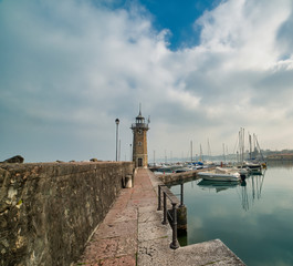 Fototapeta na wymiar very nice view of harbour in peschiera del garda , italy