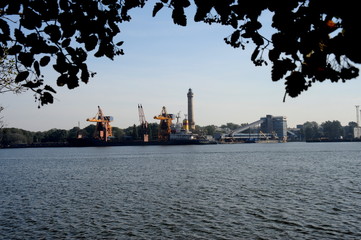 Swinemünde, Industriehafen an der Swine