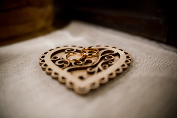 wedding rings in a wooden box