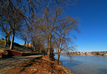 Fototapeta na wymiar Views of the Riverwalk Park in Augusta, Georgia