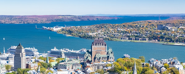 Naklejka premium Quebec City, panorama of the town, with the Saint-Laurent river in background