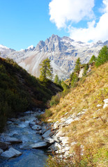 Obraz premium mountain landscape with river