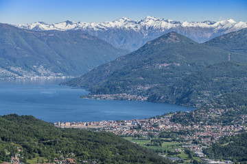 Fototapeta na wymiar Landscape of Luino from mountains
