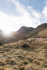 Obraz premium couple in the autumn mountains