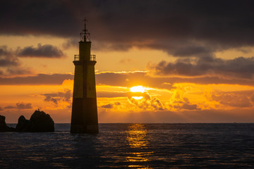 le phare et le soleil