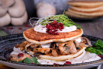 pancakes with chicken and mushrooms 