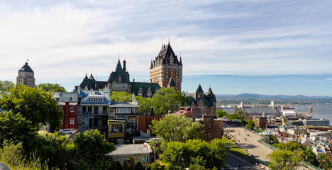 Naklejka premium Frontenac Castle and Dufferin Terrace - Quebec