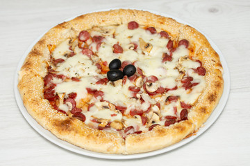Pizza Prosciutto e Funghi