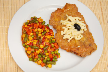 Stuffed fillet and vegetable salad