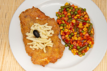 Stuffed fillet and vegetable salad